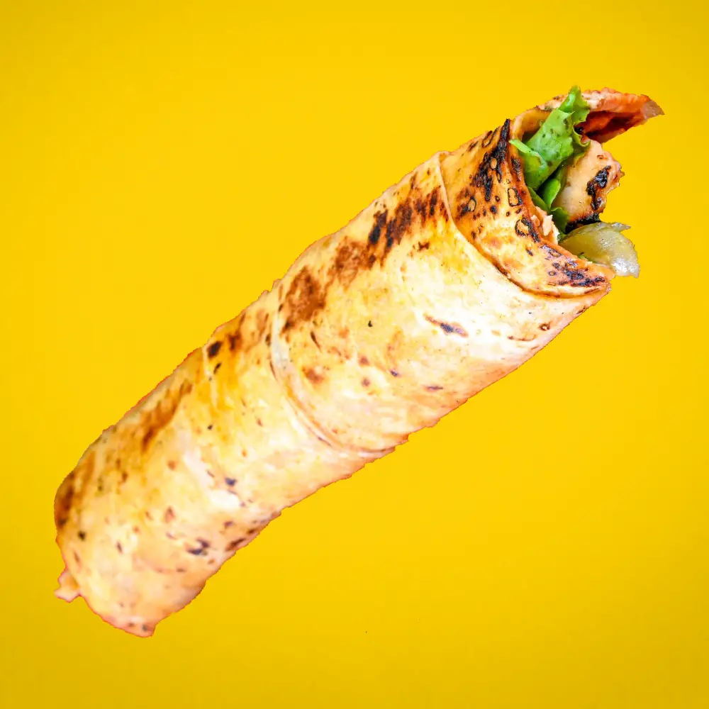 MiaBurrito'nun çift lavaş ile hazırlanan doyurucu Soba Döner dürümü, Fethiye.