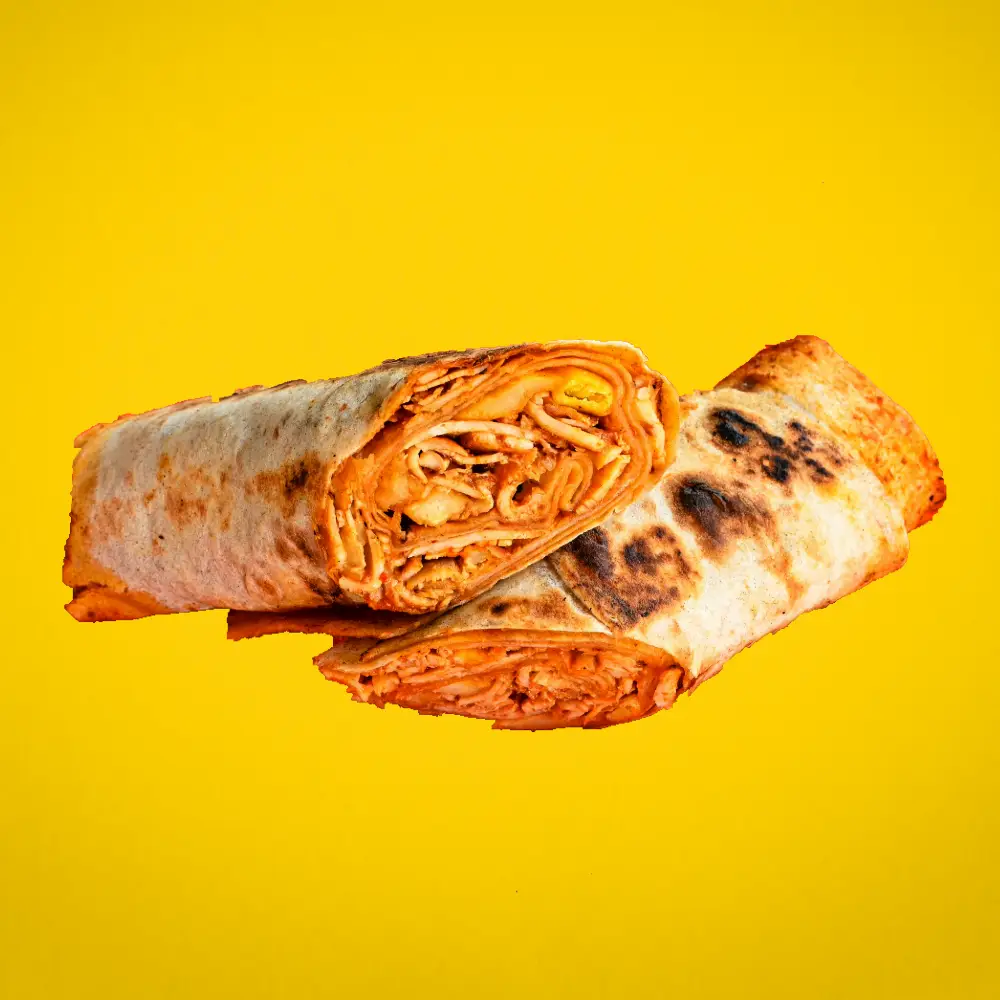 MiaBurrito'nun erimiş kaşar peyniri ve özel Hatay sosu ile hazırlanan Kaşarlı Döner Dürüm'ü.